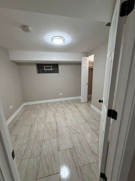 Building Photo - 7503 W 64th St