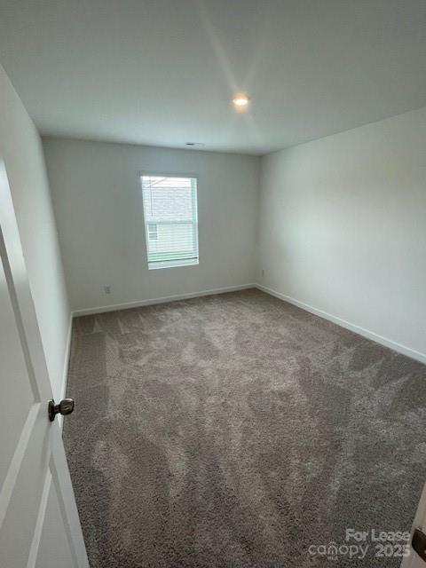 Building Photo - A charming house with 5 beds and 3 baths i...