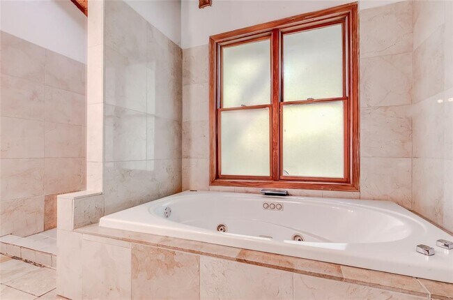 Building Photo - 208 Westhaven Dr