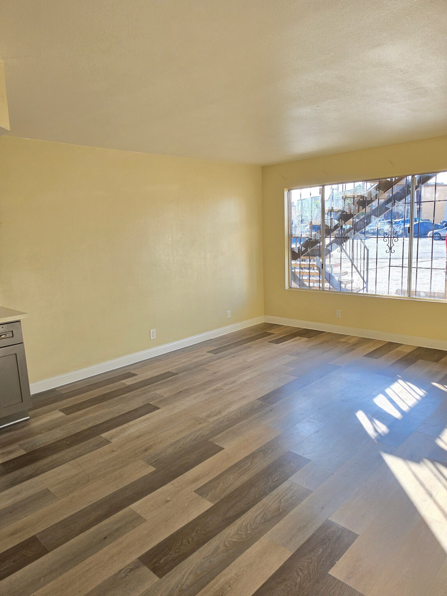 Building Photo - 3701 Thomas Ave