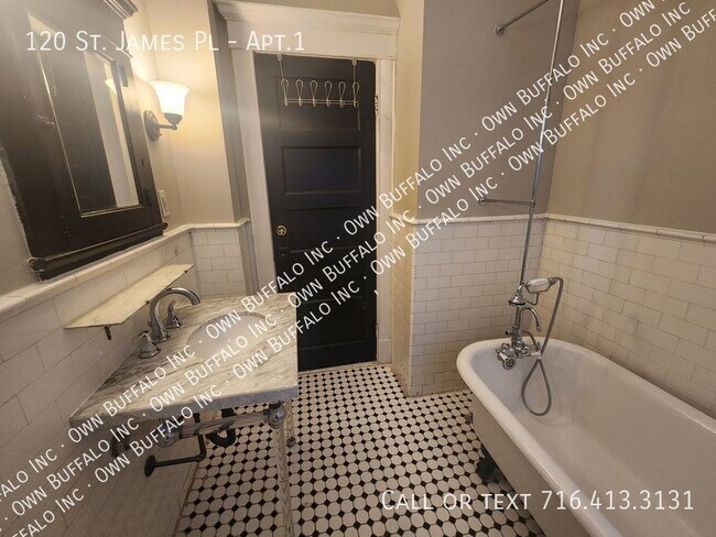 Building Photo - Charming 3-Bedroom Retreat in the Heart of...