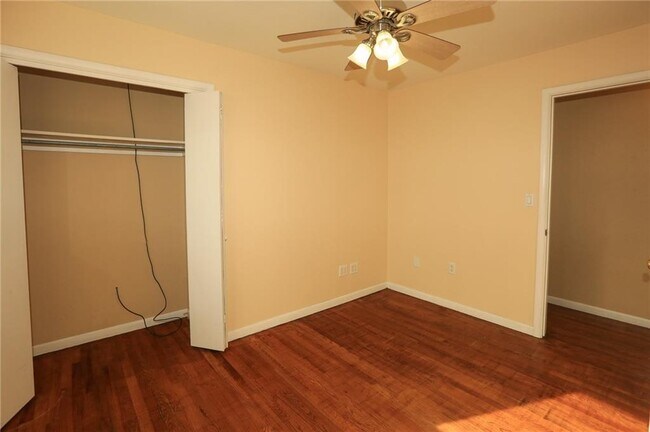 Building Photo - 804 NW 8 St