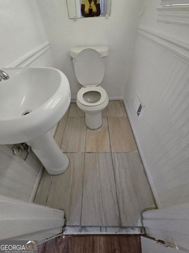 Building Photo - 2850 Middleburg Dr