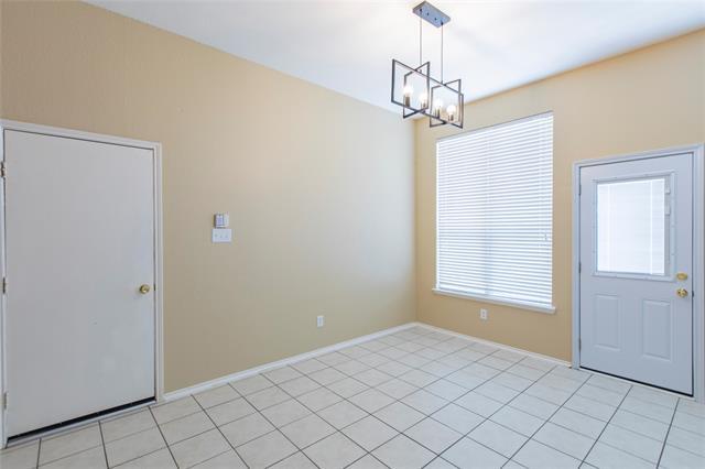 Building Photo - 6100 Pine Ridge Blvd