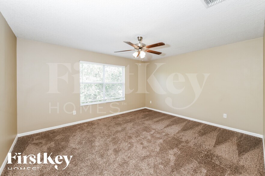 Building Photo - 2129 Stone Abbey Blvd