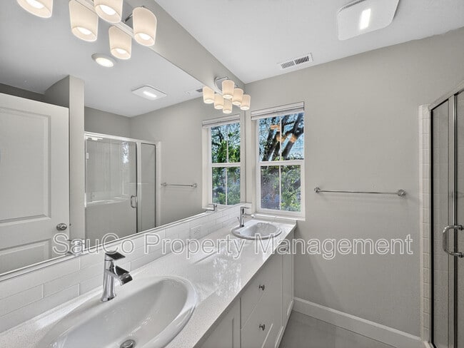 Building Photo - 17022 SW Lemongrass Ln