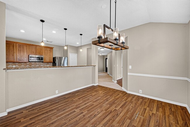 Building Photo - 10306 Nickel Grove Dr