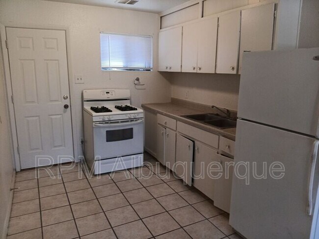 Primary Photo - 336 Pennsylvania St NE