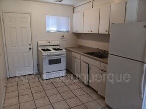 Building Photo - 336 Pennsylvania St NE