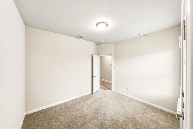 Building Photo - New Construction. Immediate Move In