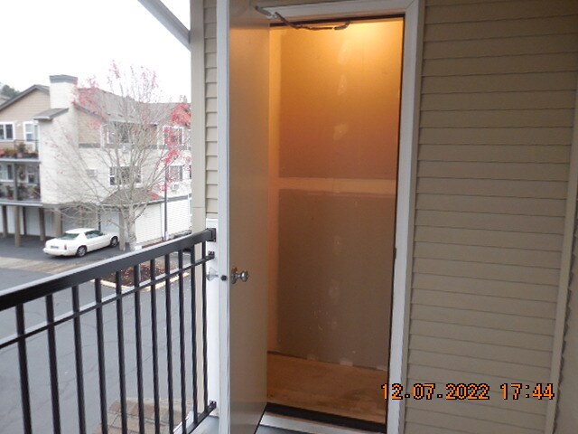 Building Photo - 750 NW 185th Ave