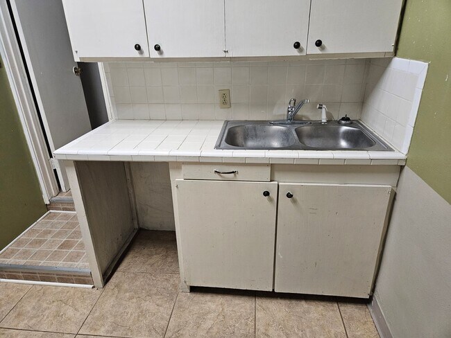 Building Photo - 1 Bed/1 Bath