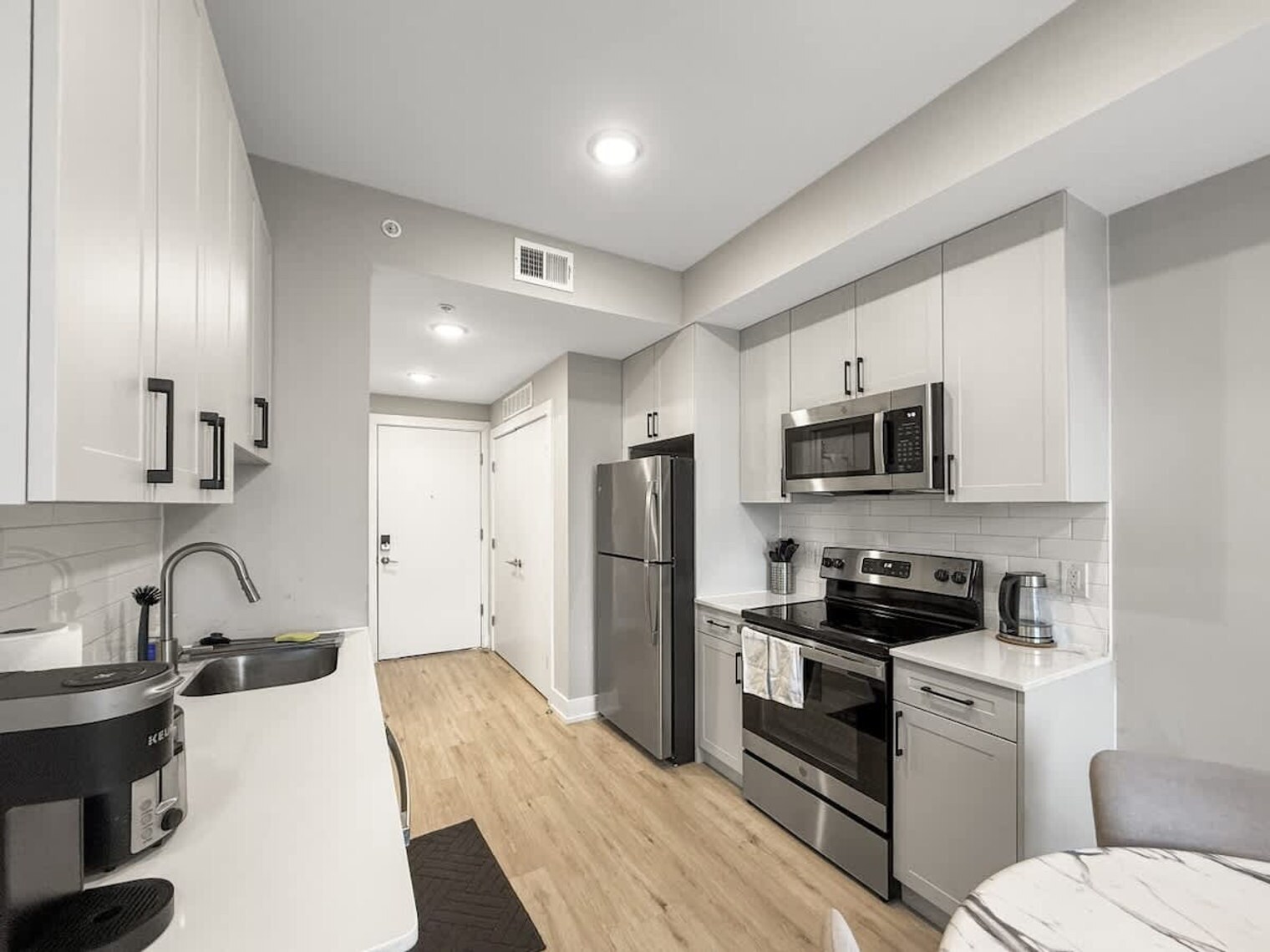 Building Photo - 901 Canal St