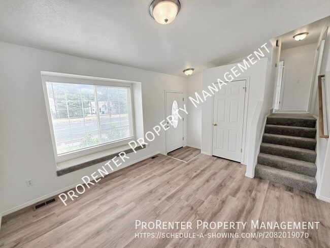Building Photo - 4409 900 W