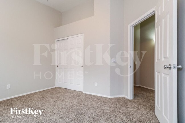 Building Photo - 10802 W Granada Rd