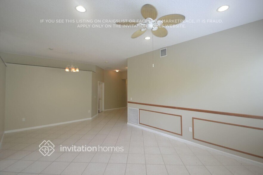 Building Photo - 5213 SW 158th Ave