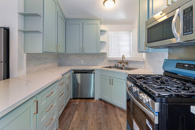 Building Photo - 3940 Hubert Ave