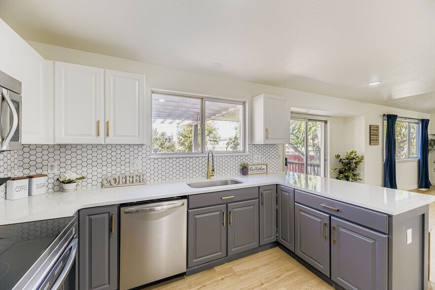 Building Photo - 3781 Morning Glory Dr