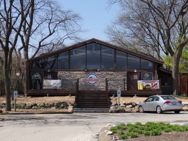 Building Photo - 5820 Oakwood Dr