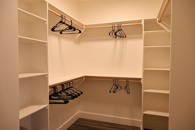 Building Photo - 180 Dustarr Ln