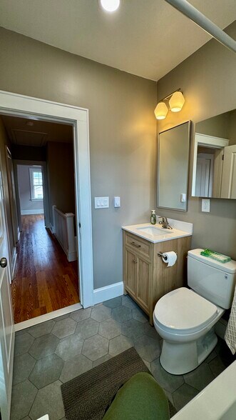 Building Photo - 612 Magnolia St