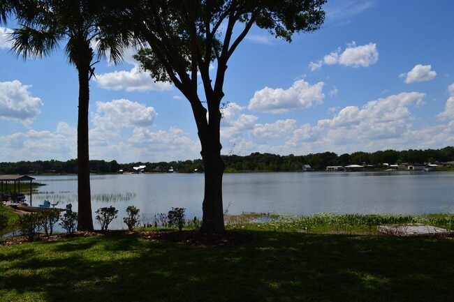 Building Photo - Lake Weir - Bird Island Rental - 5/3/2 Water Front Living at it's Best! **Available Soon**
