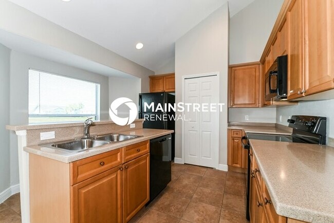 Building Photo - 3 Bedroom Pet-Friendly Home in Cape Coral, FL with Main Street Renewal