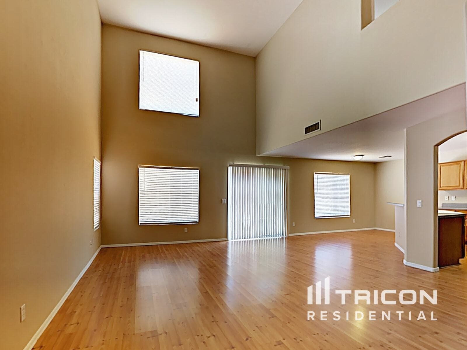 Building Photo - 22040 W Gardenia Dr