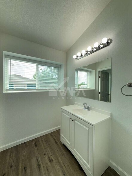 Building Photo - 11510 Hatchet Pass Dr