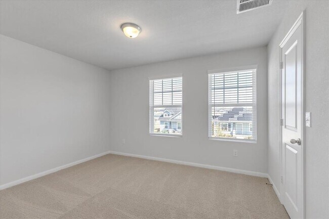 Building Photo - 116 Tokalaun Dr