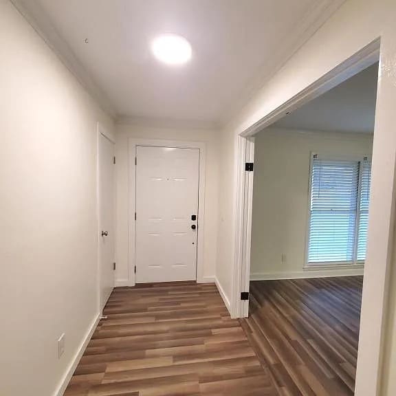 Building Photo - 504 Robin Ln