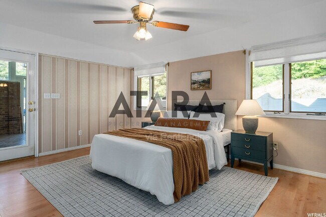 Building Photo - 1577 E Tomahawk Dr