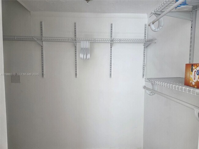 Building Photo - 1700 NE 191st St