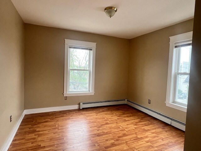 Building Photo - 273 Belmont St