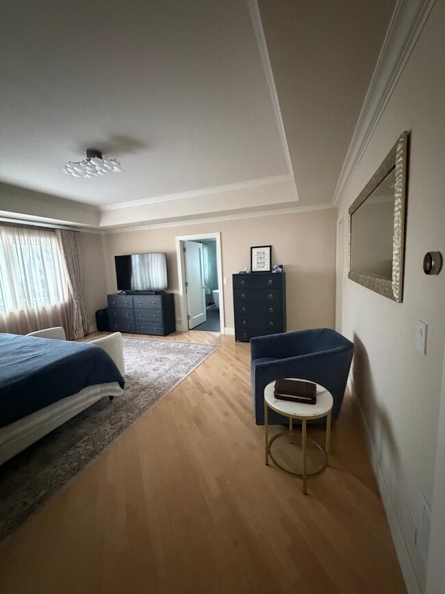 Building Photo - 525 Senon Dr