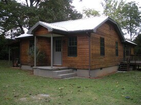 Building Photo - 12 Farmer Rd NW