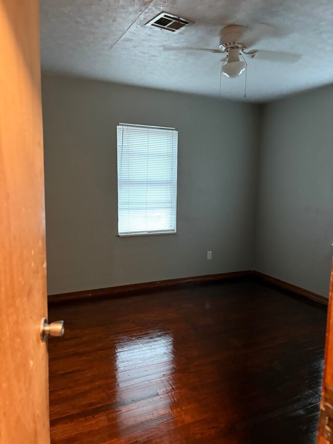 Building Photo - 1421 E Lockheed Ct