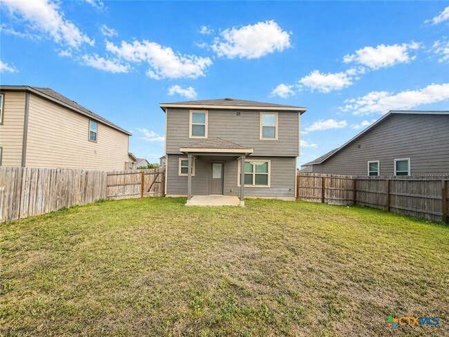 Building Photo - 2432 Ayers Dr