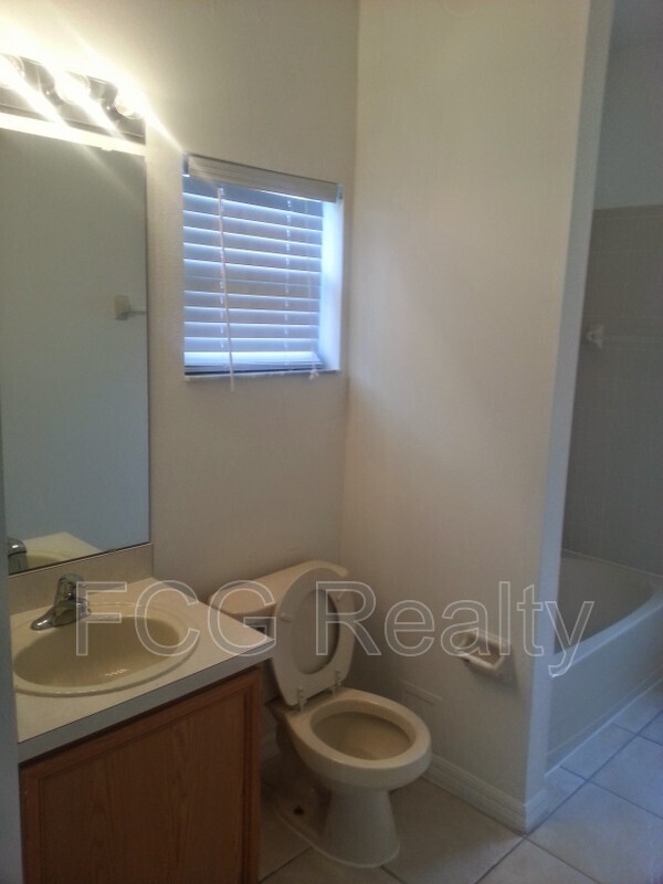 Building Photo - 373 Aldershot Ct