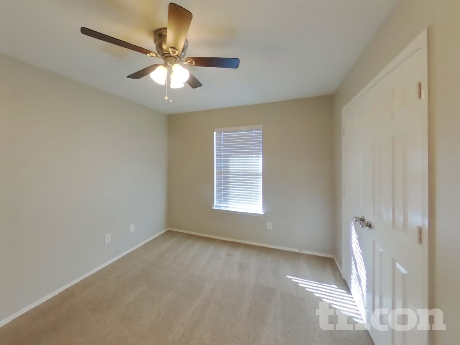 Building Photo - 917 Red Oak Trails