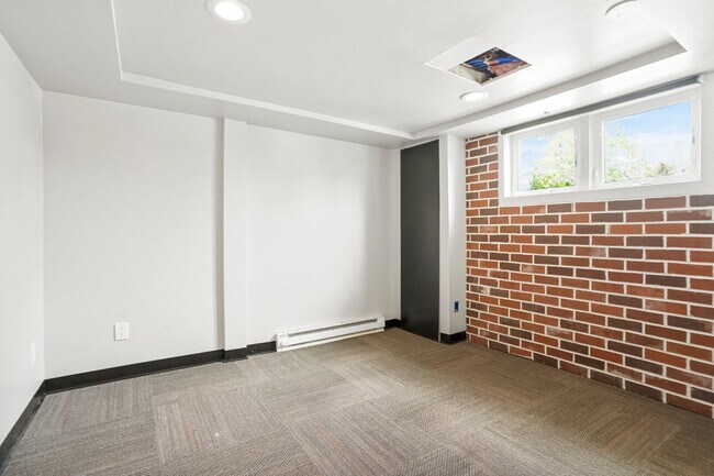 Building Photo - Charming 1 Bedroom  Retreat in the Heart of Denver