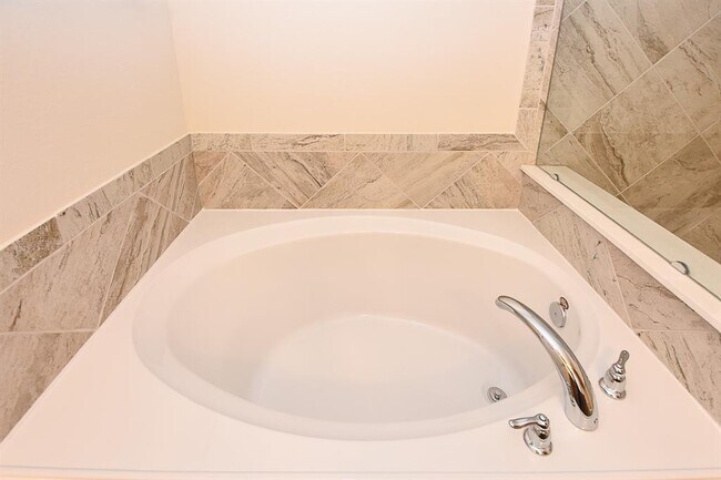 Building Photo - 23818 Willow Haven Dr