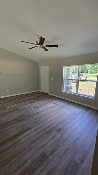 Building Photo - 14843 SW 21st Pl