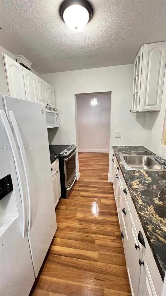 Building Photo - 707 N J St