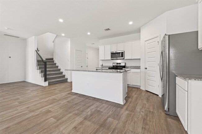 Building Photo - 7427 Audubon Russet Dr