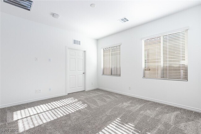 Building Photo - 8142 Skye Vineyard Dr