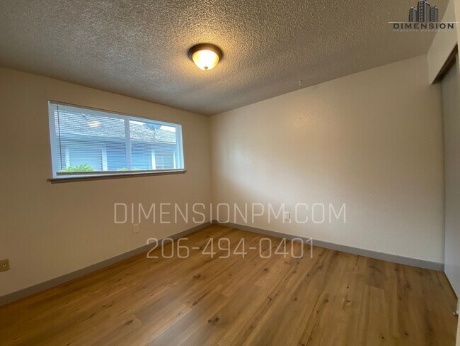 Building Photo - Convenient 1 bed 1 bath Units!