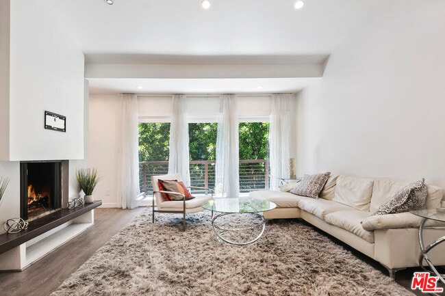 Building Photo - 3729 Reklaw Dr