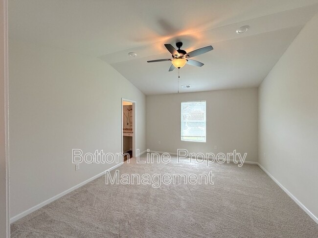 Building Photo - 445 Belcaro Dr
