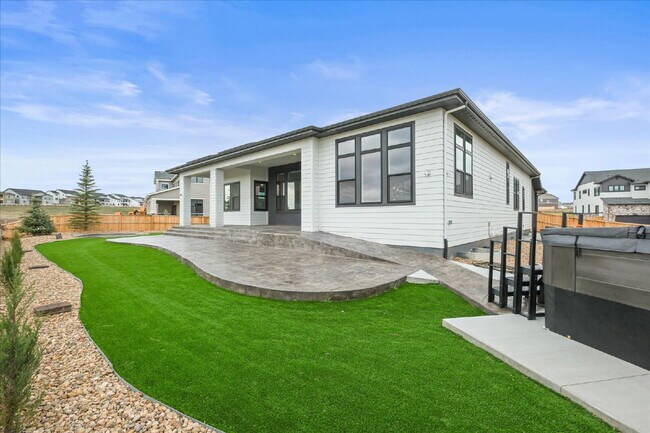Building Photo - $7,495.00, Stunning 6 bed, 5 bath Ranch-St...